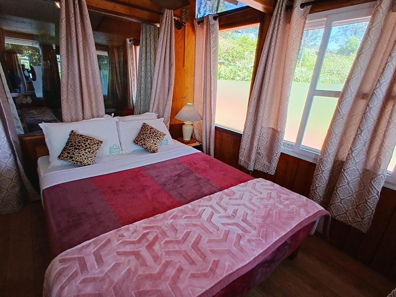De Rock Jungle Living Resort Coonoor Eksteriør billede